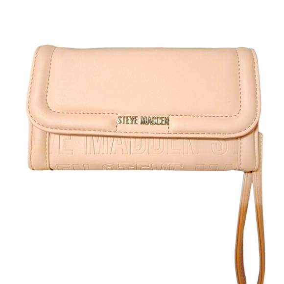 Steve Madden Handbags - Steve Madden Blush Pink Wristlet